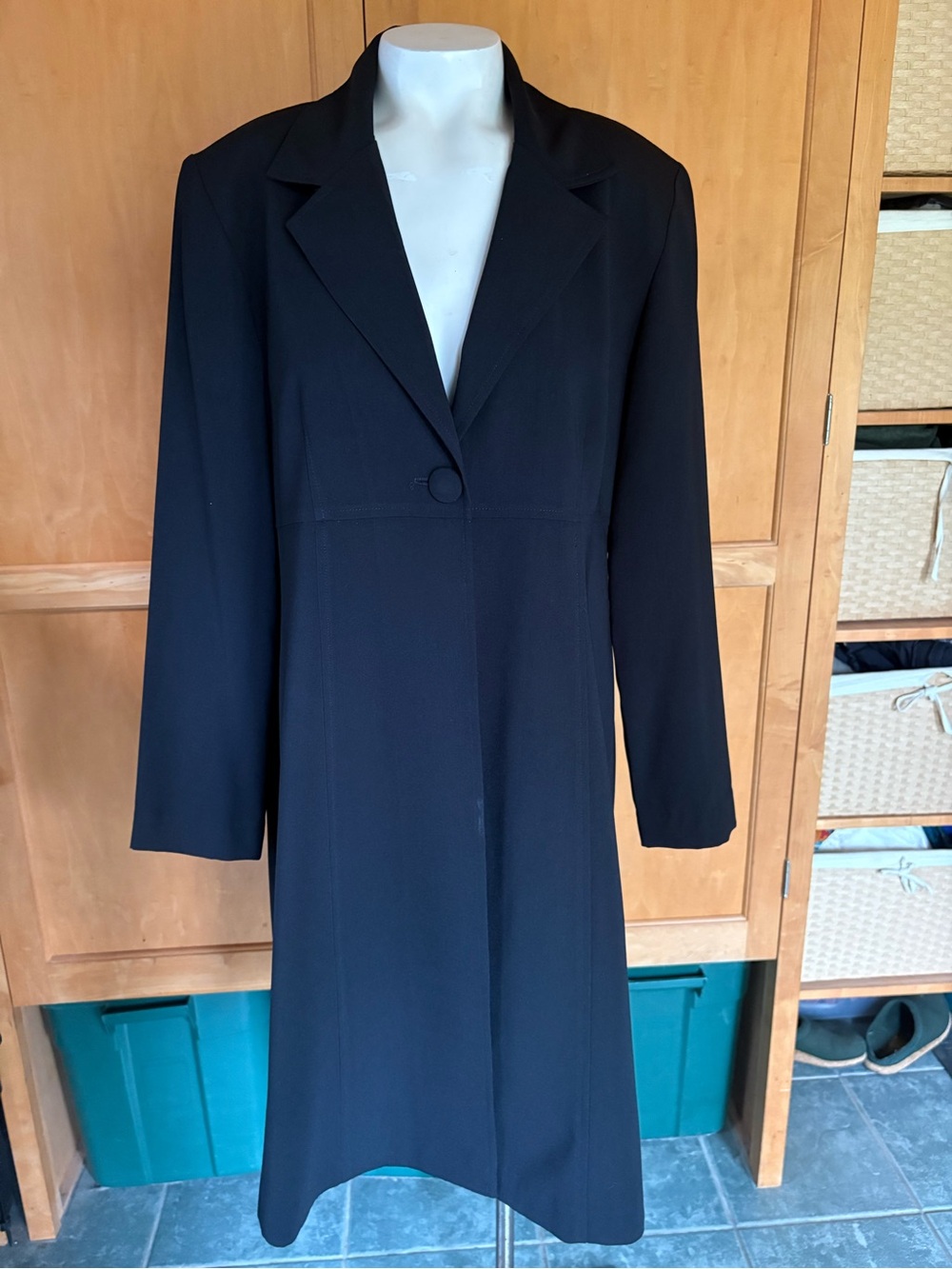 Classic Long Black Single-Button Women's Coat